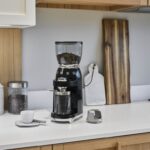 259381-1_coffee-grinder-cgf01bleu--black--smeg