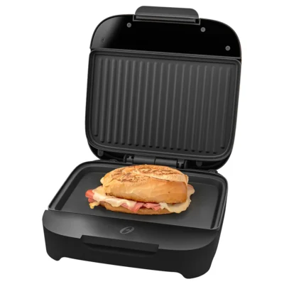 Sandwichera Compacta con Platos Hondos CKSTSM400 Oster