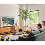 latin-the-frame-qn55ls03dapxpa-el-marco-en-un-comedor--542555612